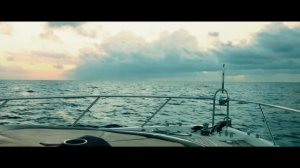 Путешествие на яхте оборачивается страшными событиям