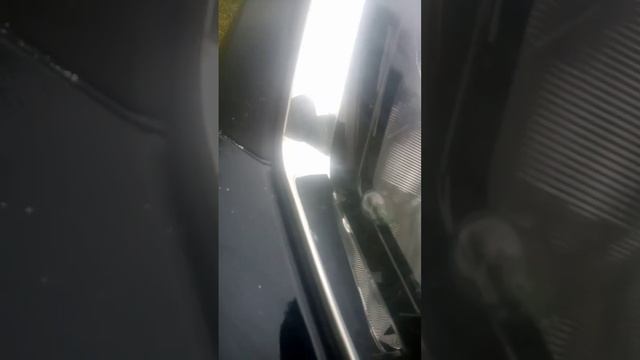 Как извлечь лампочку упавшую во внутрь фары Нива трев? смотреть онлайн