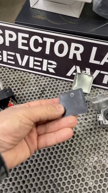 Что внутри ксеноновой лампочки D1S как улучшить свет фа смотреть онлайн