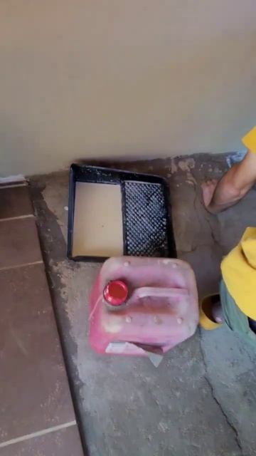 ЛАЙФХАК ОТ СТУДЕНТА КАК ПОКРЫТЬ ПОЛ ГРУНТОВКОЙ смотреть онлайн