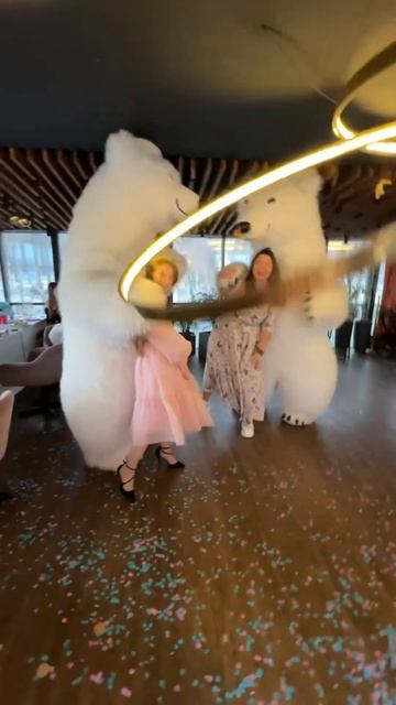 УПАЛА ЛЮСТРА НА ГЕНДЕР ПАТИ! 🙈 #fannyvideo #shortvideo #americanchallenge смотреть онлайн