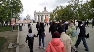 ИДЁМ ГУЛЯТЬ НА ВДНХ