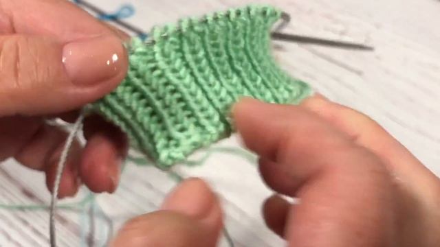 Фабричный край. Самый простой способ с классическим набором петель. смотреть онлайн