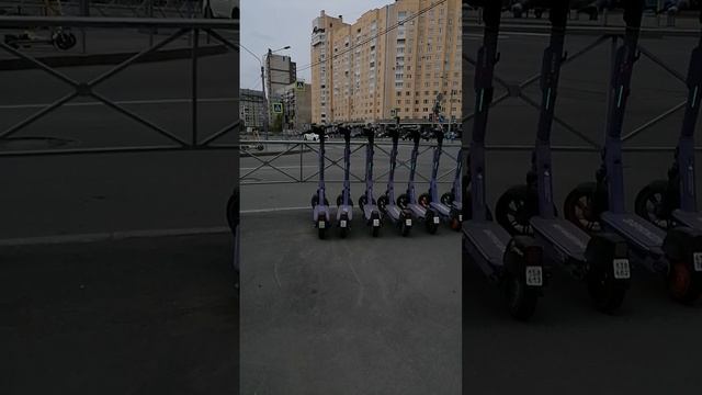 Прогулка погода в Санкт-Петербурге во 2й половине дня к стадиону СКА
по улице Джона Рида