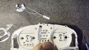 Hyundai Getz. Установка платы приборной панели рестайл