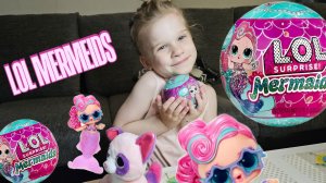 ЛОЛ Русалка | Лилли делает хвостик для куклы