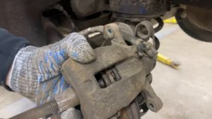 Замена задних тормозных колодок Киа Рио, Хендэ Солярис фирмы Мавико!