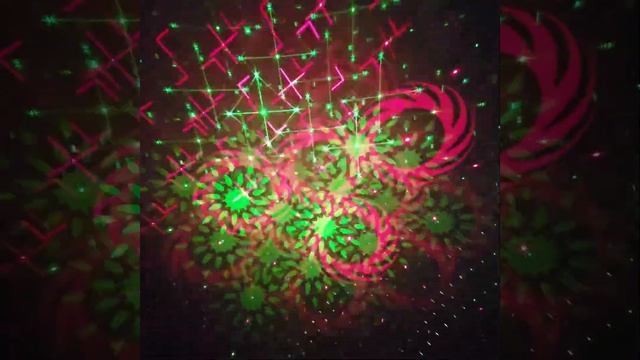 Комбинированная светомузыка RGB прожектор со встроенн? смотреть онлайн