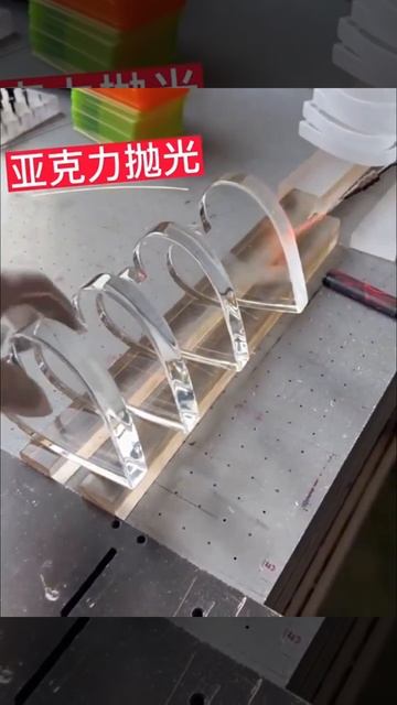 Персонализация обработки акрила #акрил #оргстекло #пр? смотреть онлайн