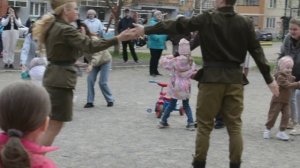 ГК МКС КЛУБ ДОБРЫХ СОСЕДЕЙ/ УК "ЖКХ-Гарант". Празднование Дня Победы по адресу: ул. Гребенщикова, 8.