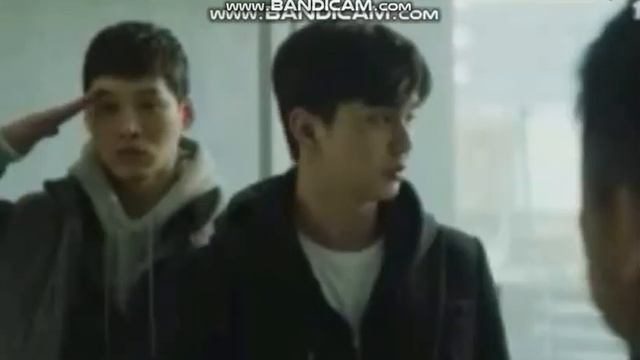 Видит происходящее. В дораме Меморист. смотреть онлайн