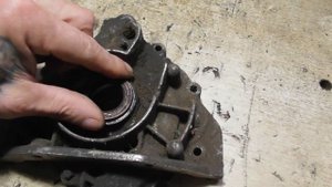 Почему Выдавливает Передний Сальник Коленвала в Машине