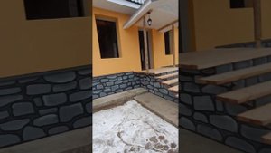 Как правильно установить отливы на цоколь дома..))