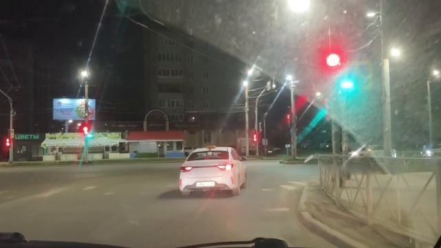 Город в огнях: Ночная поездка  с GIGATRON 2+1