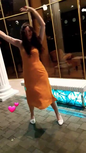 Сопровождая💕#love #рекомендации #топ #танцы #отличногон смотреть онлайн