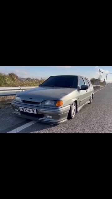 ваз2114 static (хозяин этой красоты Юра Волков) смотреть онлайн