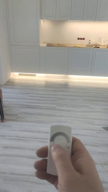 Подсветка цоколя кухни на управлении #мебельядвига #meb смотреть онлайн