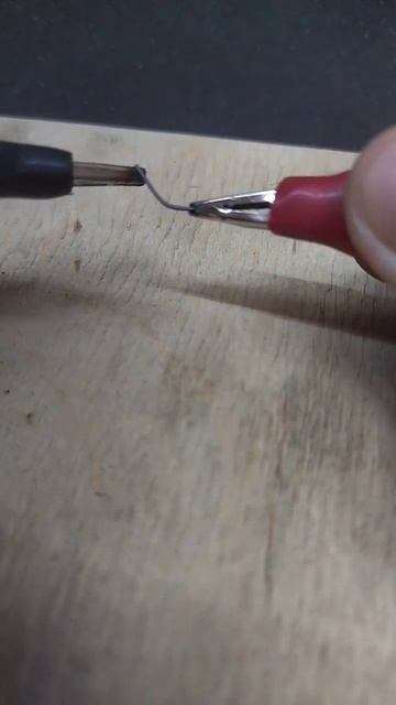 ЛАМПОЧКА из грифеля карандаша,своими руками #video #shortvide смотреть онлайн