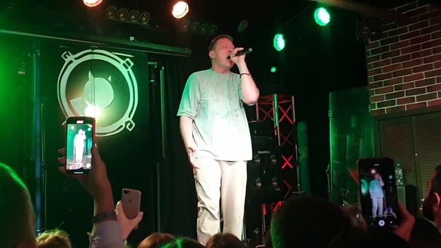 НИГАТИВ - НА РУКАХ