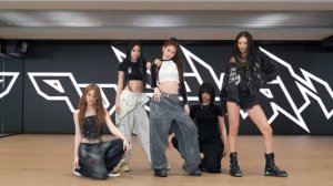 MEOVV (미야오) - 'Hands Up' dance practice mirrored