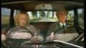 Прикол на дороге - бабушка пошутила