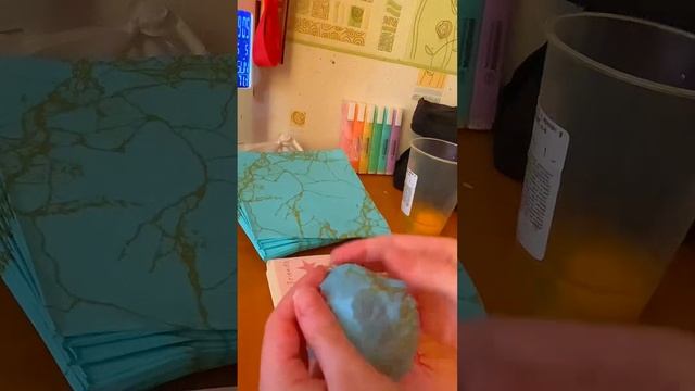 Как красиво покрасить пасхальные яички на Пасху? Способ покраски яиц с помощью салфетки 🩵🥚🎑