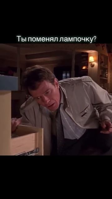 🪧А ТЫ ПОМЕНЯЛ ЛАМПОЧКУ?💡#юмор #лампочка #освещение #с смотреть онлайн