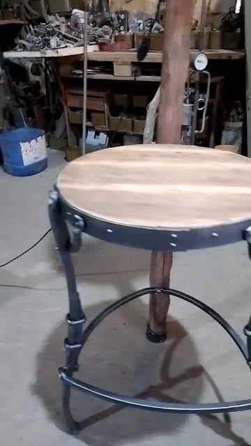 стол торшер . смотреть онлайн