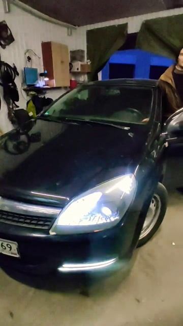 Переделываем фары на Opel Astra H смотреть онлайн