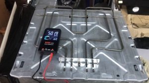 Электрический духовой шкаф выбивает «пробки».  Духовк