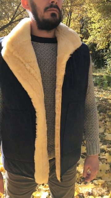 Мужской жилет из гипоаллергенной овчины