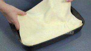 Вкуснейший пирог из слоеного теста с зелёным луком. Быстро и легко.