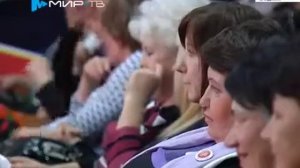 Влад выступает на юбилее школы (в последней минуте видео)