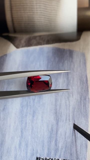 Гранат антик 10*8-3,34 ст Мозамбик #gemstone #naturalstone #гранат смотреть онлайн