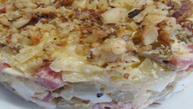 Салат с сыром салями и огурца