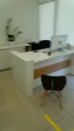 так работают банки в Крыму сижу с 11 часов в очереди и т?