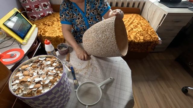 Пересадка цветов.Глина и яичная скорлупа.