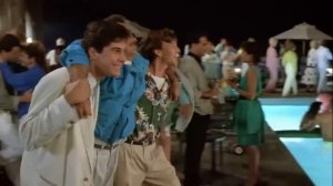 Уикенд у Берни - перевод Алексей Михалёв