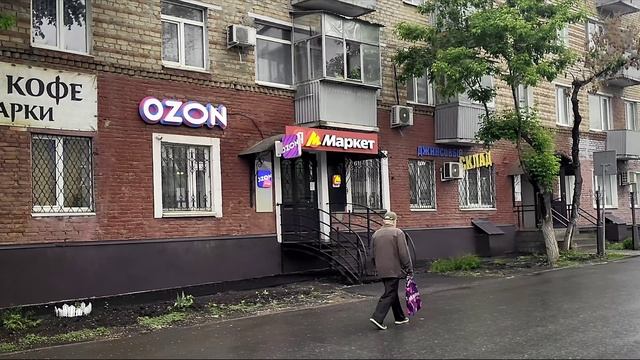 Оренбург Воскресное утро  Сквер у дома на Чкалова 70 Видео Виктор Поживин
