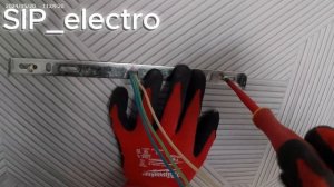 Установка настенного светильника - бра.