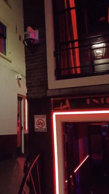 Амстердам Красные фонари ч.3 смотреть онлайн