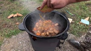 ПРИГОТОВЛЕНИЕ РАССЫПЧАТОГО ПЛОВА! #еда на огне #рассыпчатый плов #еда в казане #дача #приготовление