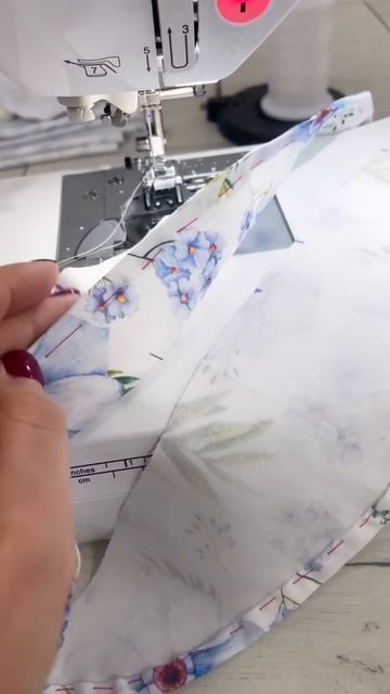 Шью платье дочке на выпускной 🥰 смотреть онлайн