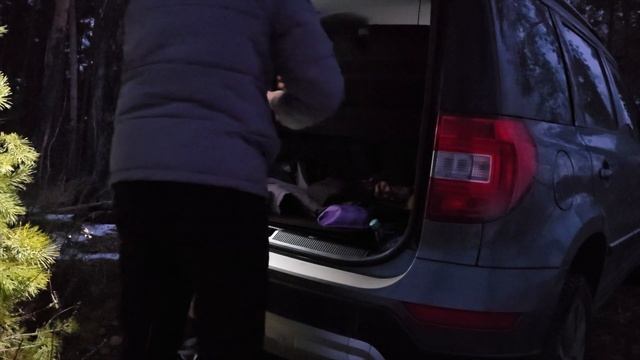 Ночлег в гамаке в одиночестве зимой в лесу: отдых или б смотреть онлайн