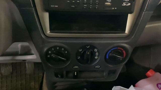 Kia Picanto. Замена лампочек в приборке и в печке смотреть онлайн