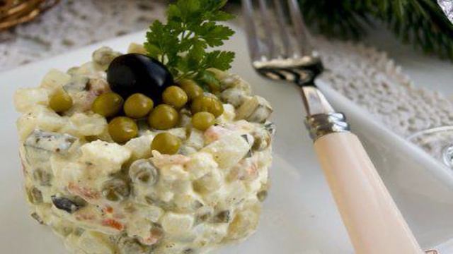 Вегетарианский салат Оливье