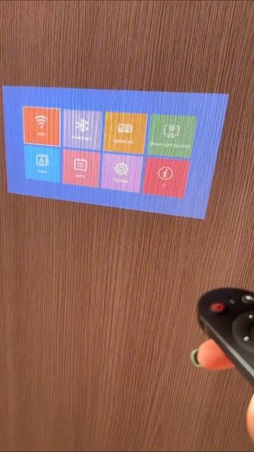 Компактный размер, но большой экран! #yuyu #проектор #кин? смотреть онлайн