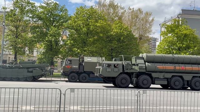 ПАРАД ВОЕННОЙ ТЕХНИКИ В ДЕНЬ ПОБЕДЫ НА УЛИЦАХ МОСКВЫ | 9 МАЯ 2025 #деньпобеды