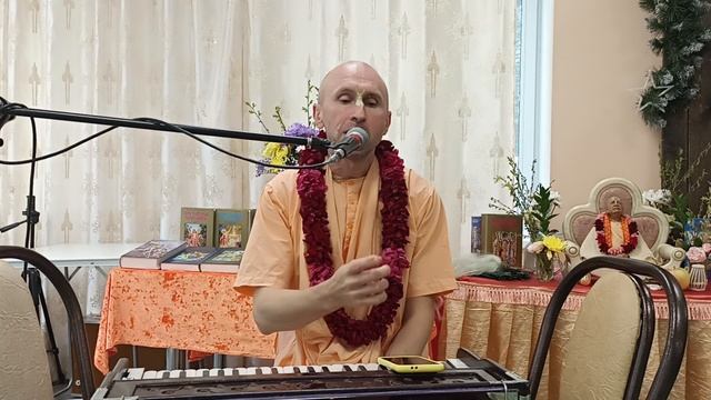 10.05 ЕС Адхокшаджи Свами Лекция