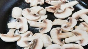 Шампиньоны в сметане